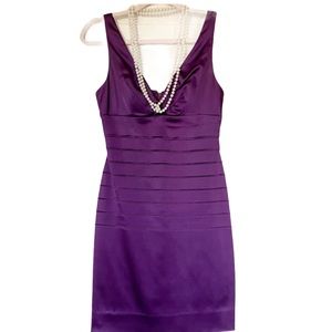 Xscape Satin Deep V cocktail purple Dress Size 4